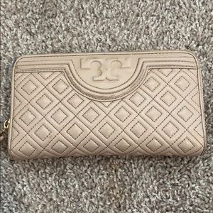 Tory Burch Bags - TORY BURCH FLEMMING WALLET Tory Burch Bags - TORY BURCH FLEMMING WALLET